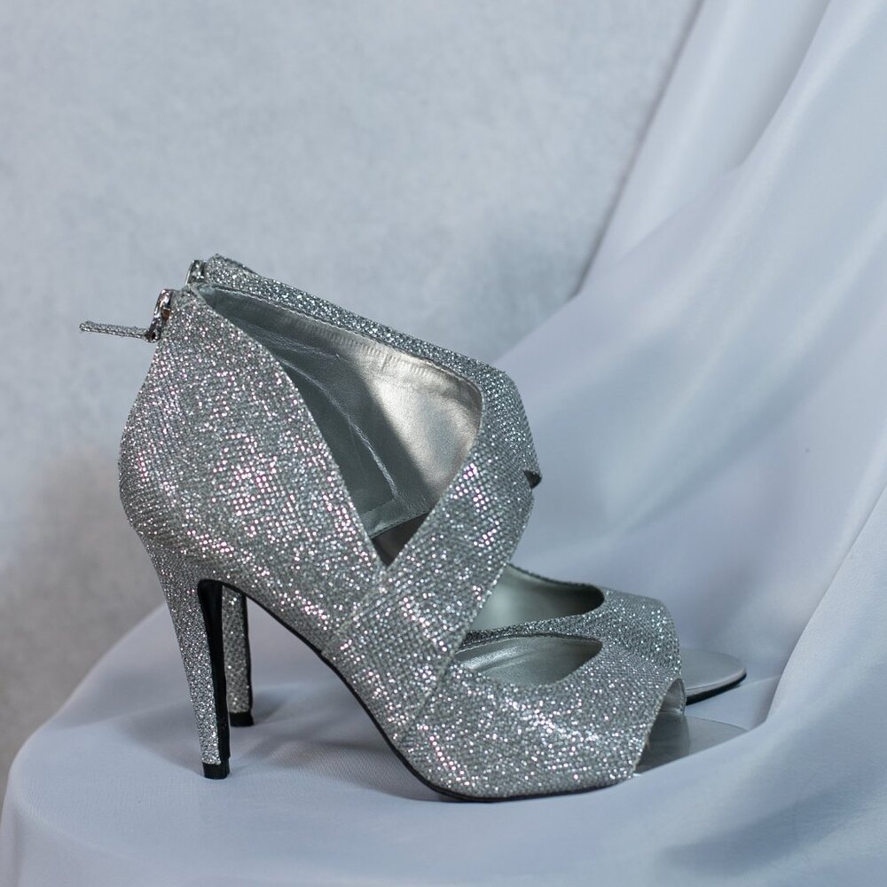 Audrey Brooke Glenda Silver Sparkly Sandal Heels Size 8.5